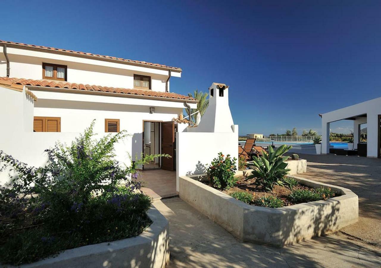 Sa Iba Resort Tertenia Exterior photo